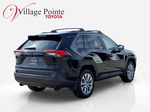 Used 2023 Toyota RAV4 XLE Premium FWD image 8