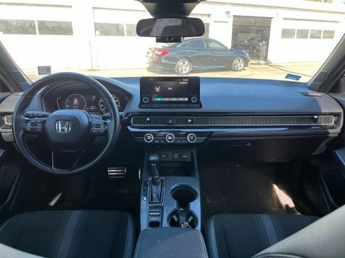 Used 2022 Honda Civic Sport image 11
