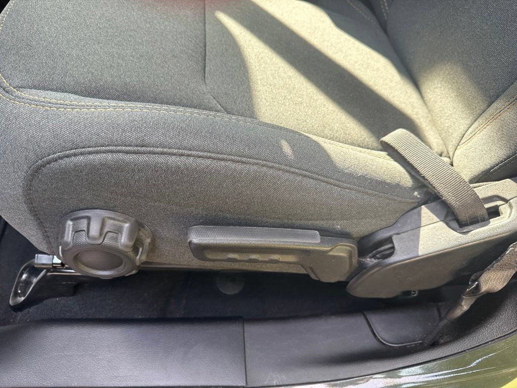 Used 2024 Jeep Gladiator Sport AWD/4WD image 23