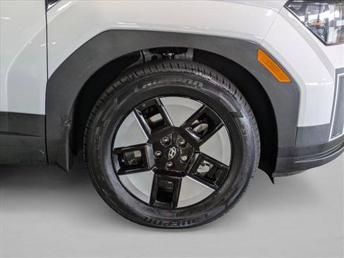 Used 2025 Hyundai Santa Fe SEL FWD image 22