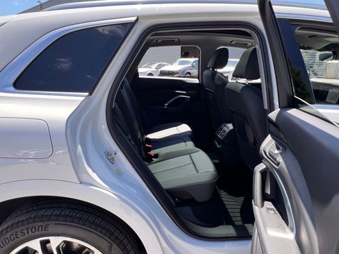 Used 2025 Audi Q5 Premium w/ Convenience Package AWD/4WD image 35