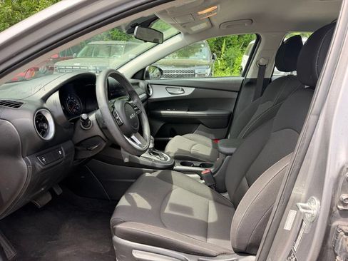 Used 2024 Kia Forte LXS FWD image 11
