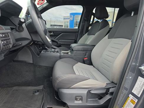 Used 2024 Toyota Tacoma TRD Off-Road image 10