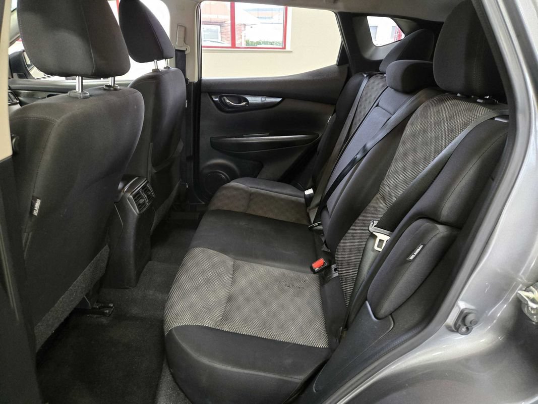 Used 2021 Nissan Rogue Sport SV AWD/4WD image 29