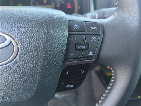 Certified 2025 Toyota Camry SE image 13