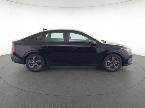 Used 2025 Kia K4 FWD image 8
