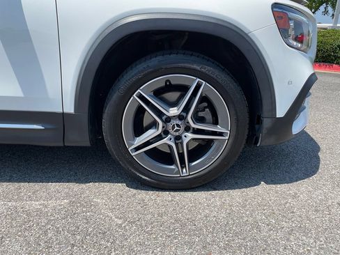Used 2021 Mercedes-Benz GLB 250 4MATIC image 30