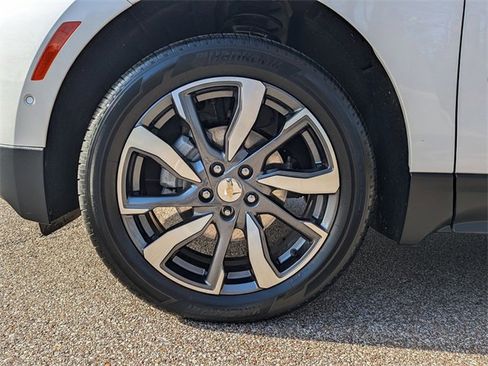 Used 2024 Chevrolet Equinox Premier image 10