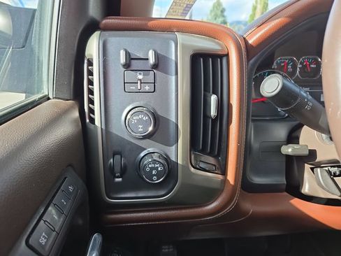 Used 2018 Chevrolet Silverado 1500 High Country AWD/4WD image 21