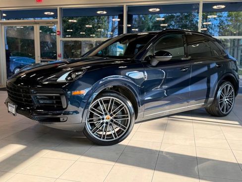 Used 2019 Porsche Cayenne S AWD/4WD image 1