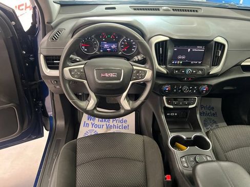 Used 2022 GMC Terrain SLE w/ Driver Convenience Package FWD image 28