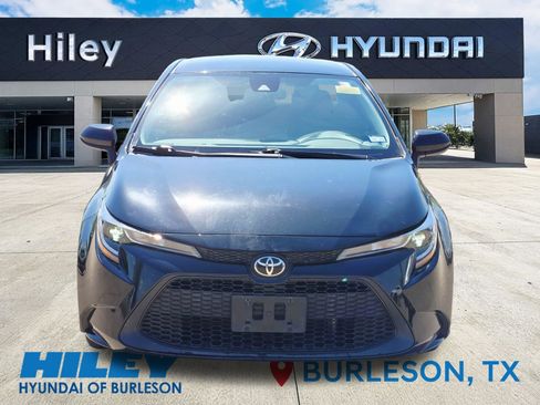 Used 2020 Toyota Corolla LE image 6