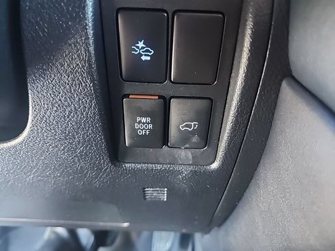 Used 2019 Toyota Land Cruiser AWD/4WD image 8