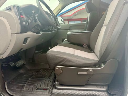 Used 2008 GMC Sierra 3500 W/T w/ Work Truck Preferred Package image 10