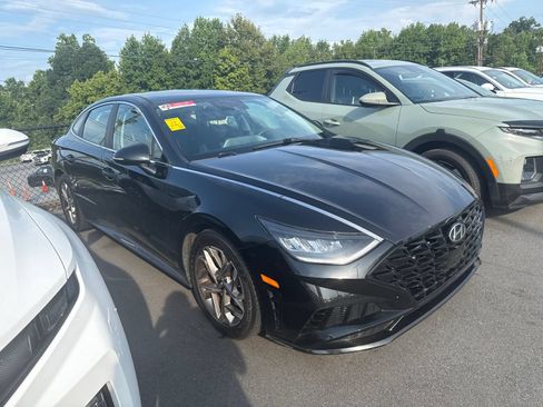 Used 2021 Hyundai Sonata SEL w/ Preferred Accessory Package FWD image 6