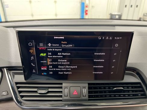 Used 2022 Audi Q5 2.0T Premium Plus w/ Premium Plus Package AWD/4WD image 14