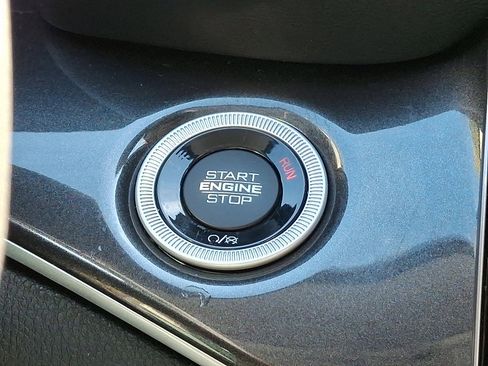 Certified 2023 Jeep Grand Cherokee Laredo w/ Luxury Tech Group I image 24