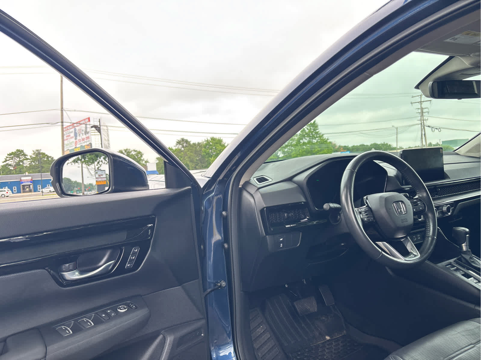 Used 2023 Honda CR-V EX-L image 7