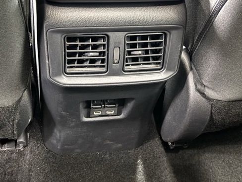 Used 2025 Toyota RAV4 XLE image 9