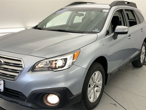 Used 2017 Subaru Outback 2.5i Premium image 8