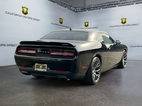 Used 2016 Dodge Challenger SRT image 5