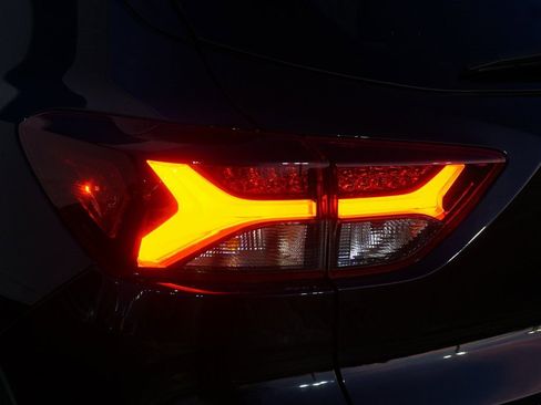 Certified 2023 Chevrolet TrailBlazer RS w/ Sun and Liftgate Package image 33