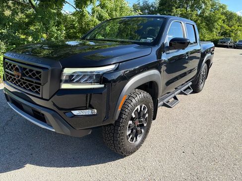 Used 2023 Nissan Frontier PRO-4X w/ Pro Convenience Package AWD/4WD image 2