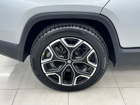 Used 2025 Rivian R1T Adventure AWD/4WD image 32