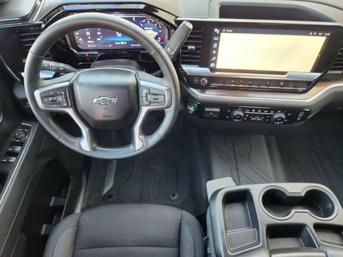 Certified 2025 Chevrolet Silverado 1500 RST w/ LPO, Dark Essentials Package AWD/4WD image 29