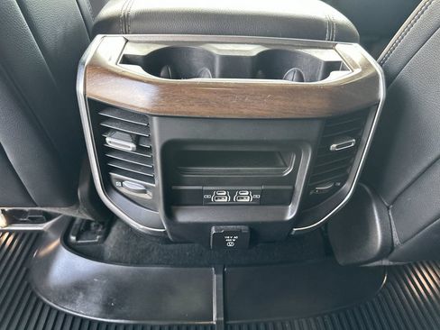 Used 2021 RAM 1500 Laramie AWD/4WD image 18