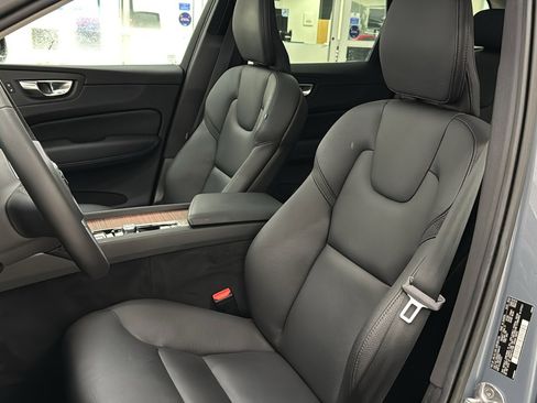Certified 2023 Volvo XC60 B5 Plus w/ Climate Package image 23