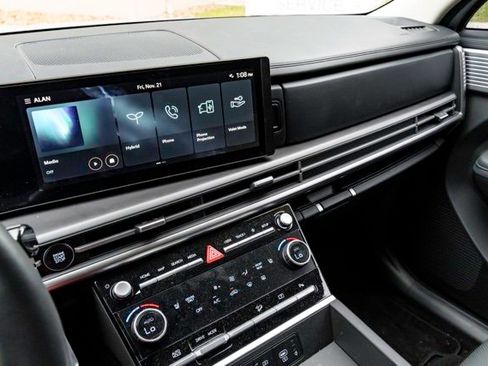 Used 2025 Hyundai Santa Fe SEL image 15