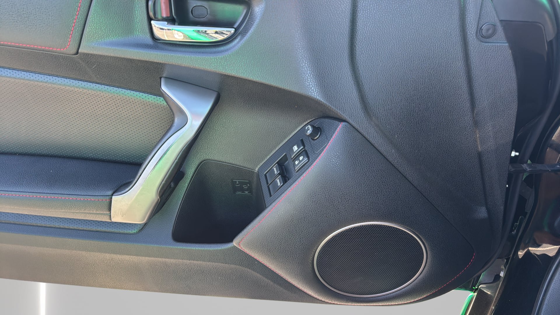 Used 2015 Scion FR-S RWD image 19