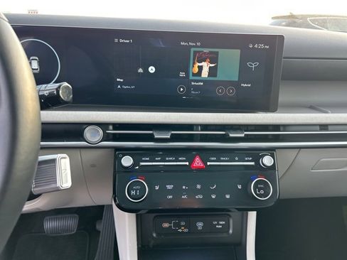 Used 2025 Hyundai Tucson SEL image 18