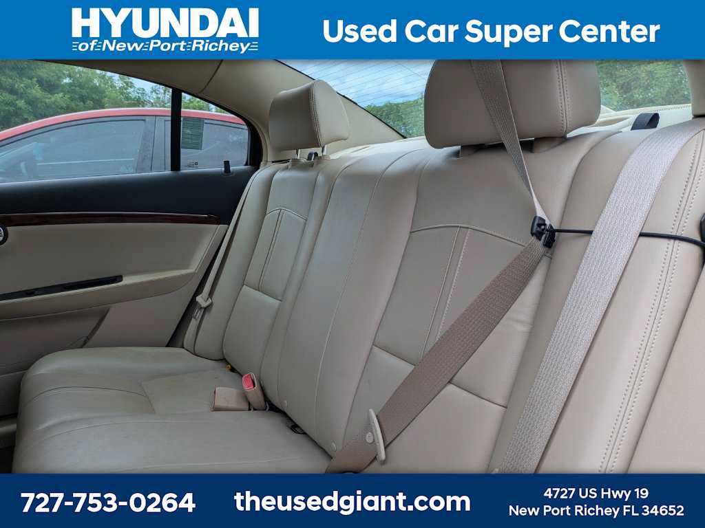 Used 2007 Saturn Aura XR w/ Premium Trim Pkg FWD image 9