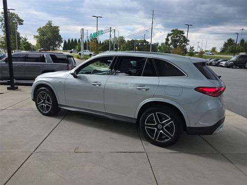 Used 2025 Mercedes-Benz GLC 350e 4MATIC image 8
