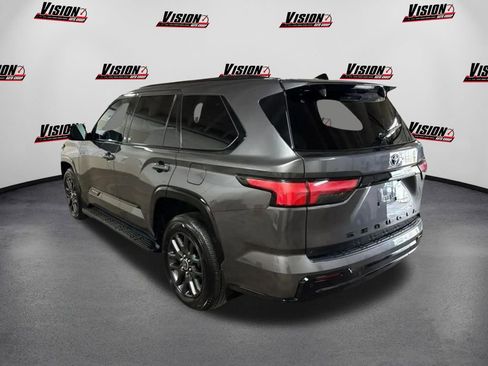 Used 2023 Toyota Sequoia Platinum image 7