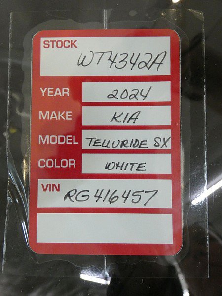 Used 2024 Kia Telluride AWD image 33