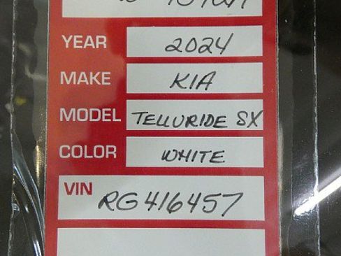 Used 2024 Kia Telluride AWD image 33