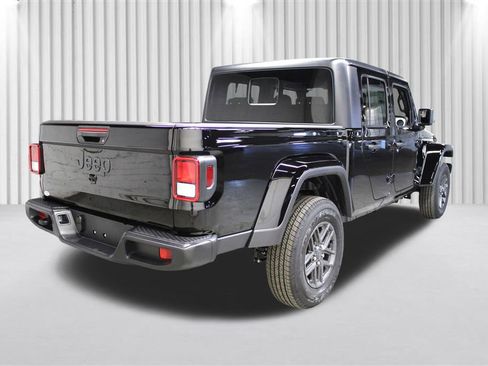 New 2026 Jeep Gladiator Sport image 3