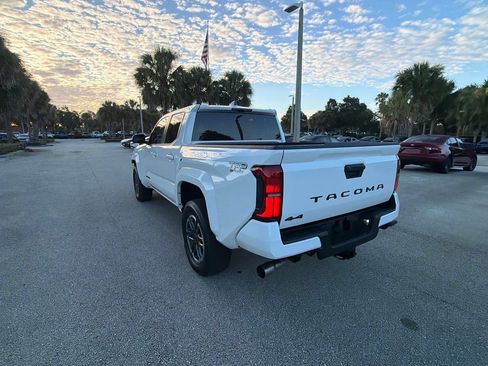 Used 2026 Toyota Tacoma SR5 AWD/4WD image 3