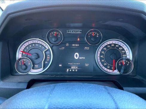 Used 2020 RAM 1500 Classic SLT w/ Luxury Group image 21