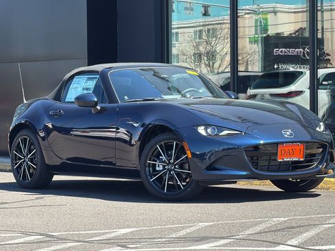 New 2026 MAZDA MX-5 Miata Grand Touring w/ Weather Package RWD image 10