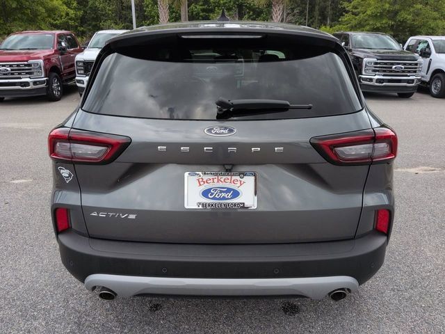 Used 2025 Ford Escape Active w/ Tech Pack #1 FWD image 5