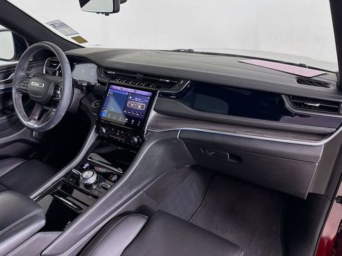 Used 2023 Jeep Grand Cherokee Overland w/ Luxury Tech Group IV image 35