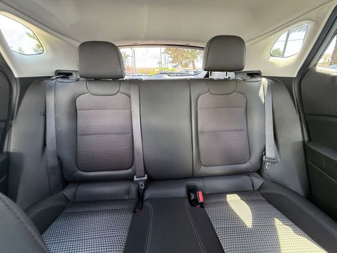 Used 2025 Chevrolet Trax LT image 35