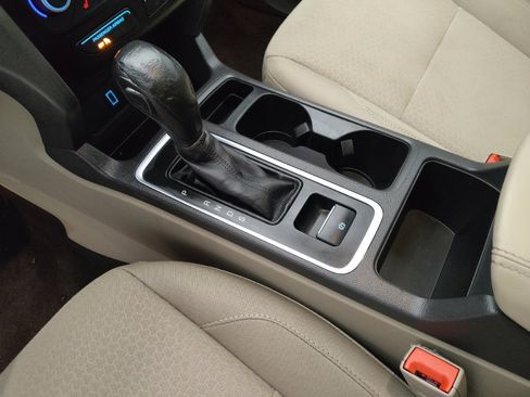 Used 2018 Ford Escape SE FWD image 26