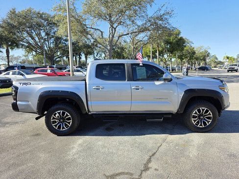 Used 2021 Toyota Tacoma TRD Sport image 7