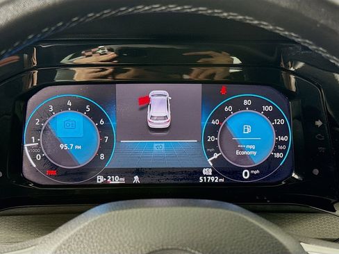 Used 2022 Volkswagen GTI SE image 12