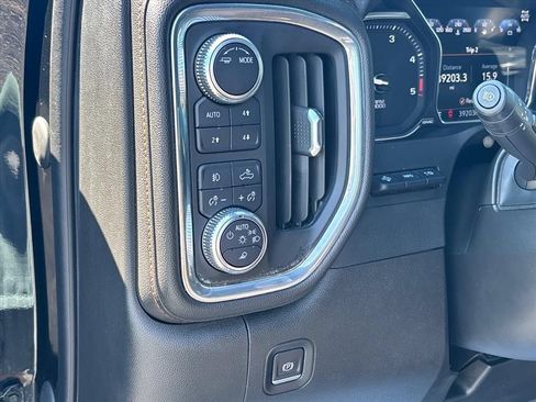 Used 2022 GMC Sierra 2500 AT4 w/ AT4 Premium Plus Package AWD/4WD image 28